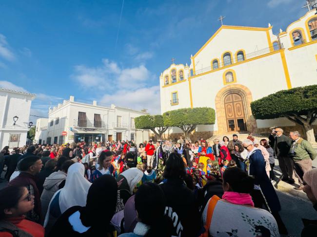 El desfile escolar abre el carnaval en Dalías