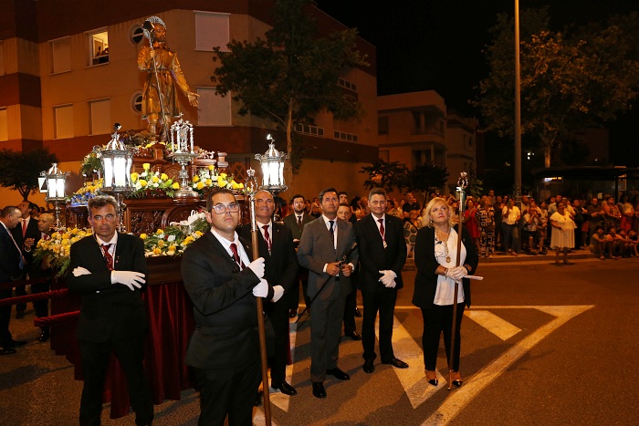 La multitudinaria procesión de San Isidro culmina una espectacular edición de las fiestas