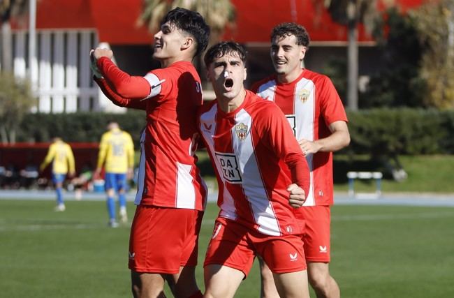 Almería B cierra el año con victoria contundente