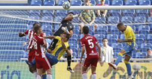 El Almería lleva en la Liga nueve goles a favor y uno en contra