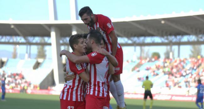 2-0: El Almería se supera al lograr el tercer triunfo consecutivo en la Liga