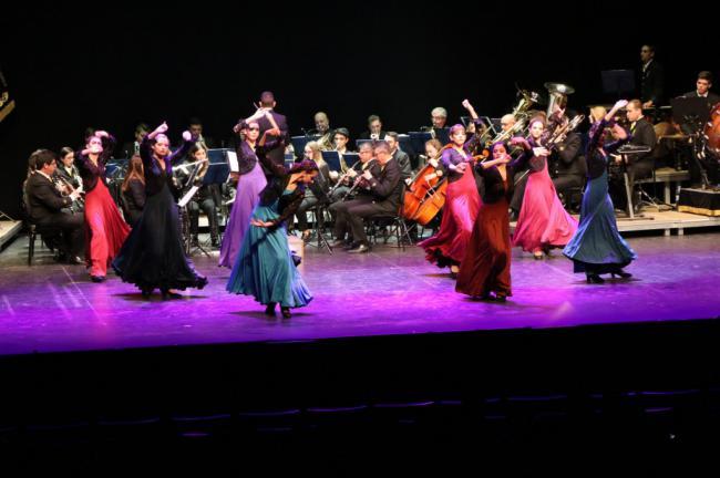 Concierto Banda Sinfónica de El Ejido y la Academia de Danza Susana