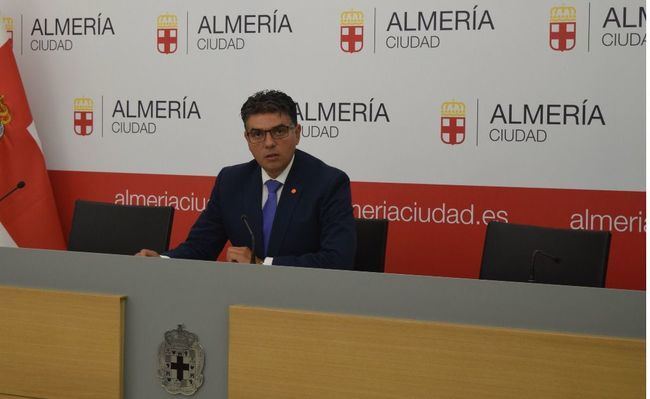 Cazorla dice que el alcalde intenta desacreditarle