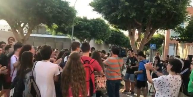 El PP pide explicaciones por el “caótico” inicio del curso en el IES Carmen de Burgos