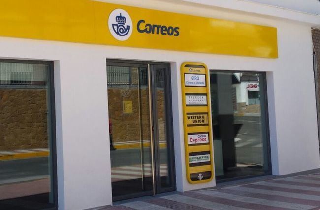 Concentración en apoyo de los excluidos de las bolsas de Correos