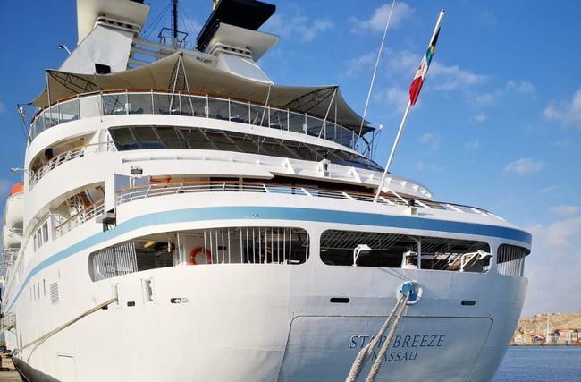 El crucero Star Breeze realiza su cuarta escala de otoño en el Puerto de Almería