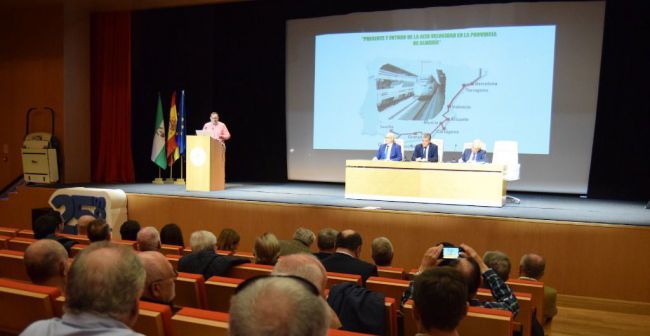 3.000 coches pasan cada día por la Universidad de Almería