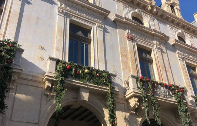 La fachada del Ayuntamiento tendrá luz ornamental