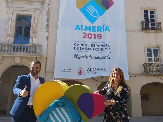 El 23 de enero 180.000 sellos de Correos llevarán el logo de Almería 2019