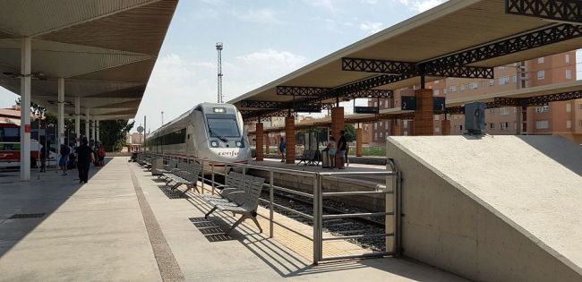 El tren de Almería es el peor valorado de Andalucía por los turistas