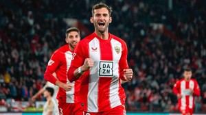 Almería vuelve al ascenso directo tras vencer al Mirandés