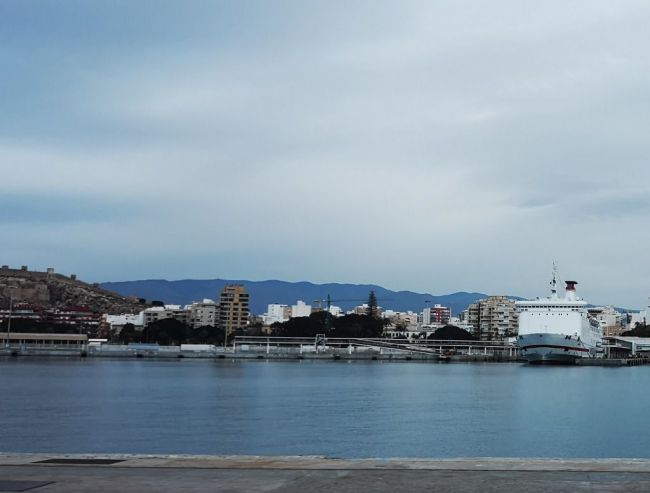 Trasmediterránea restablece las conexiones de Melilla con Almería