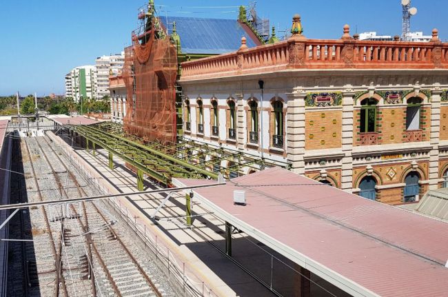 Renfe le “compra” al PSOE la “tarifa Alcazaba”