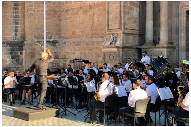 La Banda Sinfónica sigue esta semana con conciertos en la Plaza de la Catedral