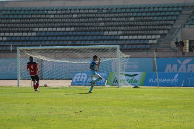 El centrocampista Álex Moreno, nueva incorporación del CD El Ejido