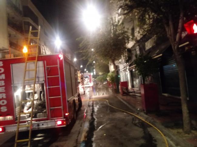 Asistidas por intoxicación por humo dos personas tras el incendio de un restaurante en Gregorio Marañón