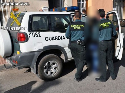 Localizan a una menor de 11 años desaparecida en Cuevas y detienen a un joven de 21