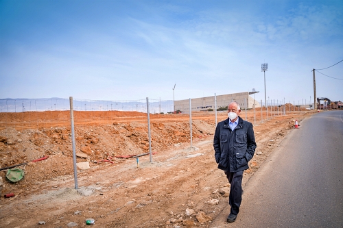 Amat visita el inicio de las obras del futuro Hospital de Roquetas de Mar