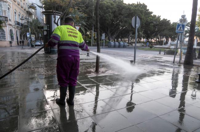 Refuerzo en la limpieza en los recorridos procesionales de Semana Santa