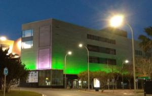 El Auditorio de El Ejido iluminado en verde por el #COVID19