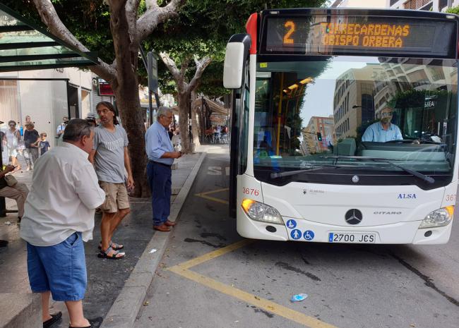 Refuerzo de los autobuses urbanos ante el partido UD Almería-Cádiz