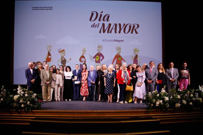 La Junta rinde homenaje a los mayores de Andalucía