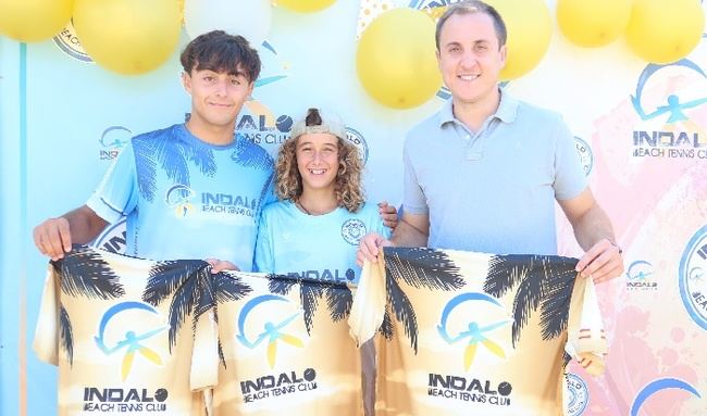 Homenaje a los jóvenes talentos veratenses en el Indalo Beach Tennis Club