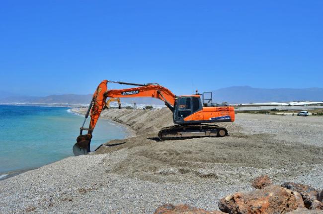 Actuación de emergencia en las playas de Adra, Almería, Mojácar y Cuevas del Almanzora