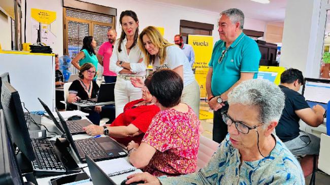 Aránzazu Martín visita el Punto Vuela de Zurgena y el de Arboleas