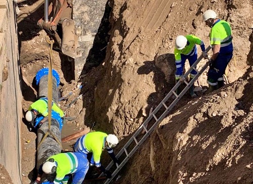 Resuelta la avería en la red de abastecimiento de agua en el centro de Almería