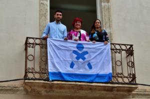 El Ayuntamiento luce la bandera de la Enfermería en su Día Internacional