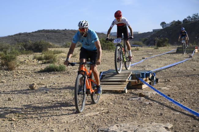 El II Rally BTT XC Costa de Almería reúne a más de 100 ciclistas