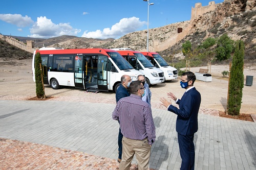 La Línea 1 amplía recorrido, incorpora nuevas paradas y nuevos microbuses