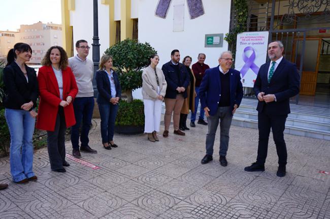 Diputado Juan Antonio Lorenzo muestra interés por proyectos de Vícar