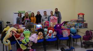 Jóvenes de Níjar y Ayuntamiento trabajan por una Navidad solidaria