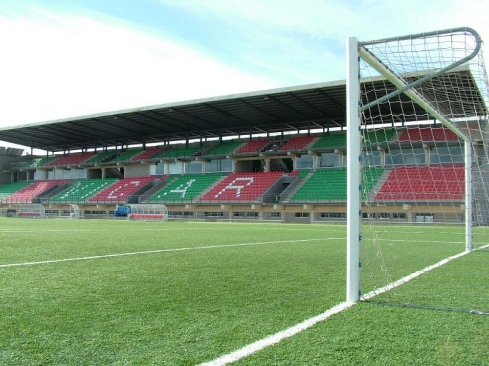 Habrá sustitución integral del césped del campo de fútbol de Cabañuelas