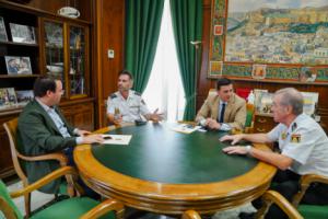 Visita del Comisario Provincial de Policía Nacional en Almería a la Diputación