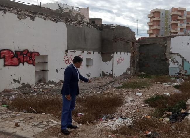 Cazorla compara el Barrio Alto con 'una zona en guerra'