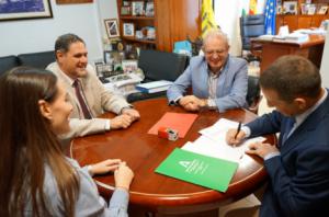 Vícar Y Junta De Andalucía Formalizan La Cesión Definitiva Del Centro De Formación De La Gangosa