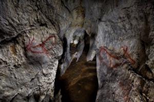 Almería contribuye a la protección de cuevas prehistóricas de Cantabria