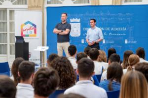 Pedro García Aguado expone en Diputación ‘El reto de educar hoy’