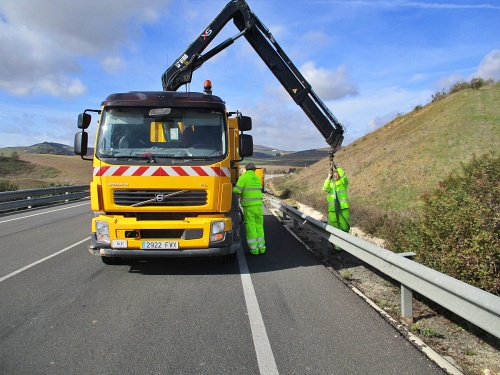 La Junta adjudica la conservación de 222 kilómetros de carreteras del Sur de Almería