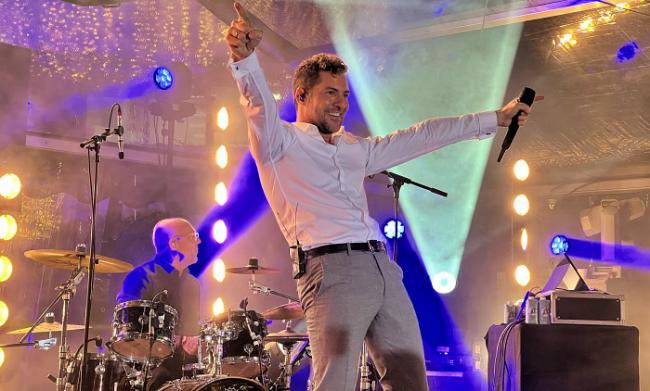 Cosentino regala a sus empleados un concierto especial de David Bisbal