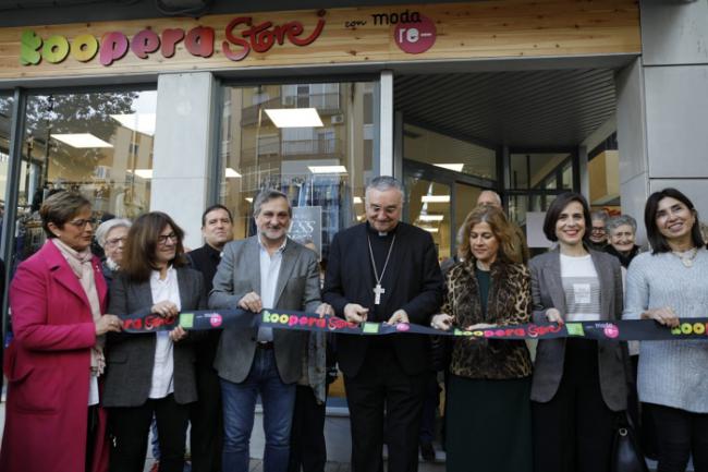 Cáritas y Koopera abren en Almería su segunda tienda Koopera Store