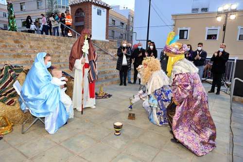 Adra recibe a Sus Majestades los Reyes Magos con una Cabalgata segura