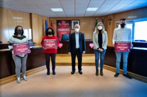 Algo más regalos gana el concurso de escaparates de San Valentín