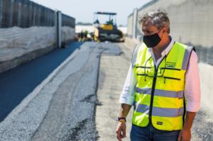 Diputación mejora los caminos de ocho municipios del interior de la provincia