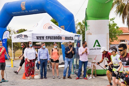 Enrique Villanueva y Sonia Miras ganan la III Marcha Nórdica Ciudad de Almería