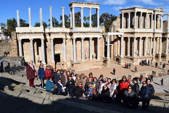 57 mujeres De Vícar Recorren Extremadura En Su Convivencia Anual