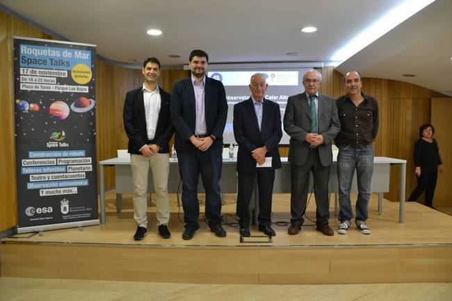 Más de 3.000 personas juegan con la ciencia en el Roquetas de Mar Space Talks